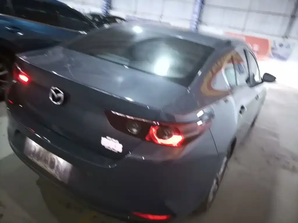 Mazda 3 Axela 2024 из CN, фото 3