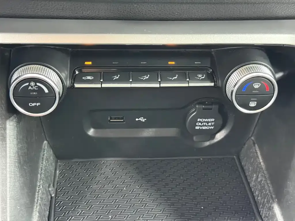Geely Binyue 2022 из CN, фото 4