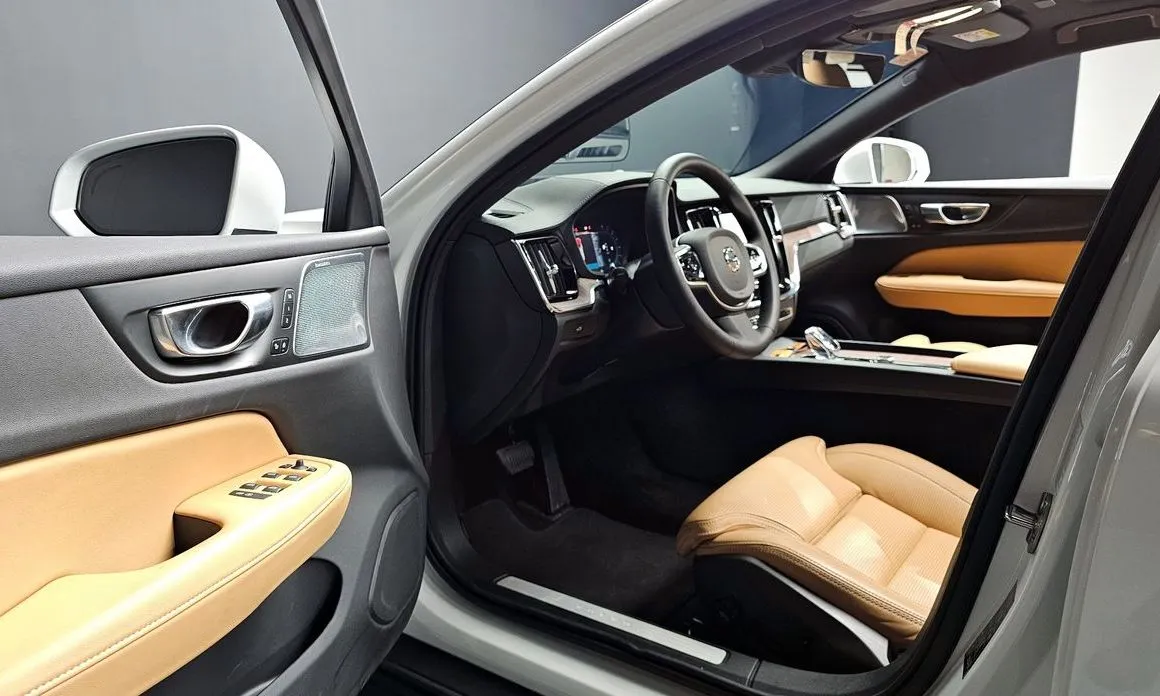 Volvo V60 2025 из KR, фото 4