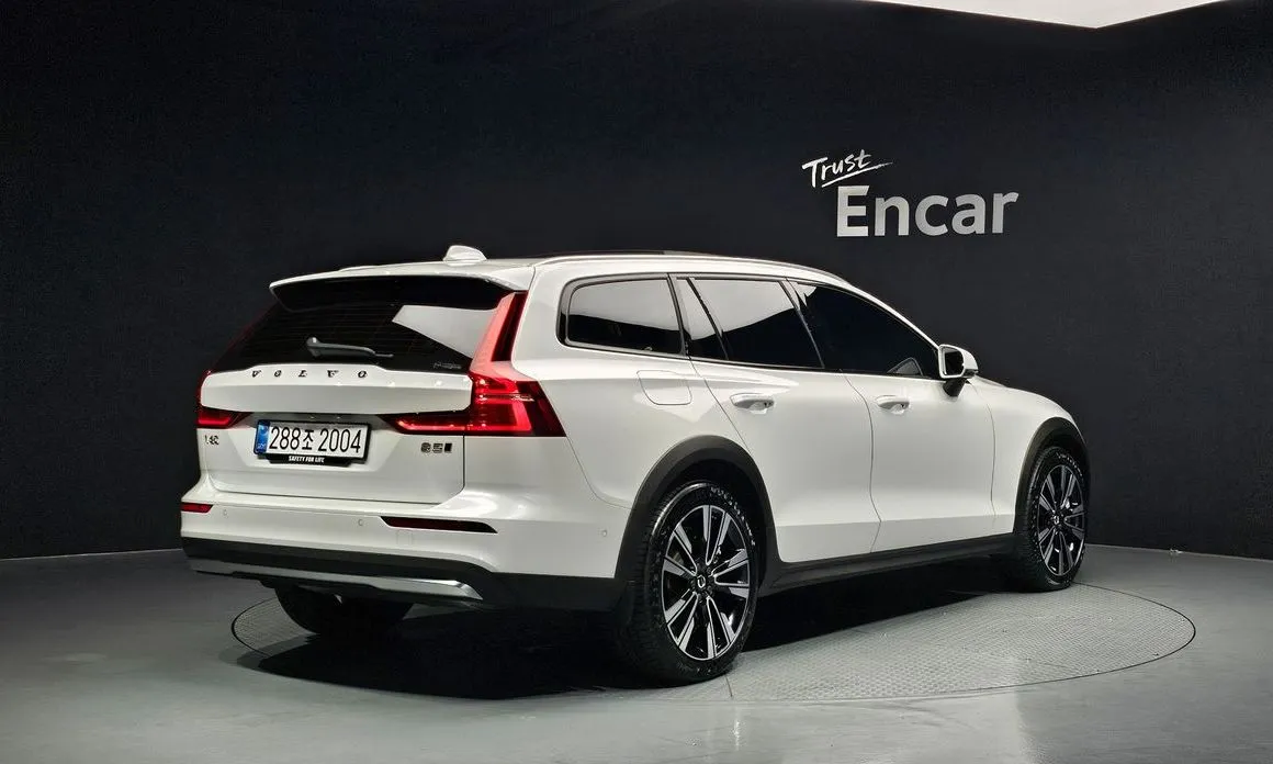 Volvo V60 2025 из KR, фото 10