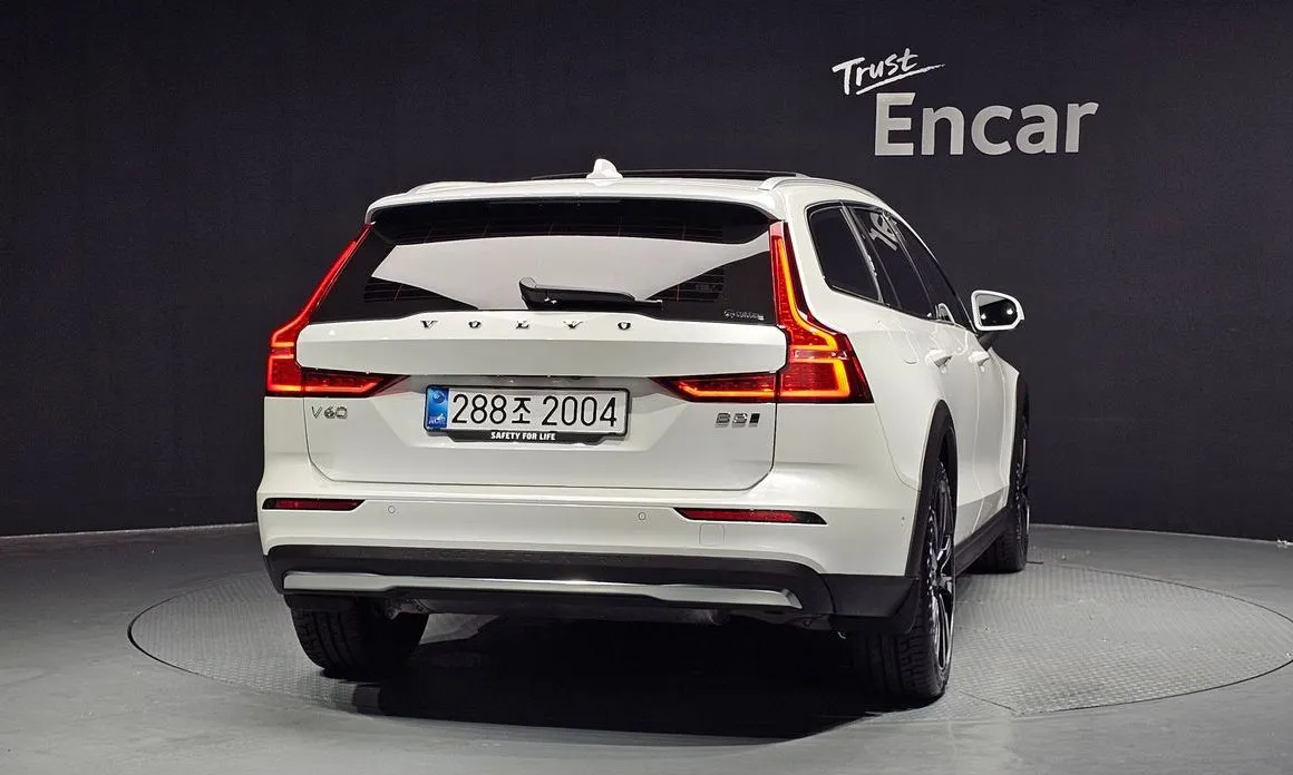 Volvo V60 2025 из KR, фото 3