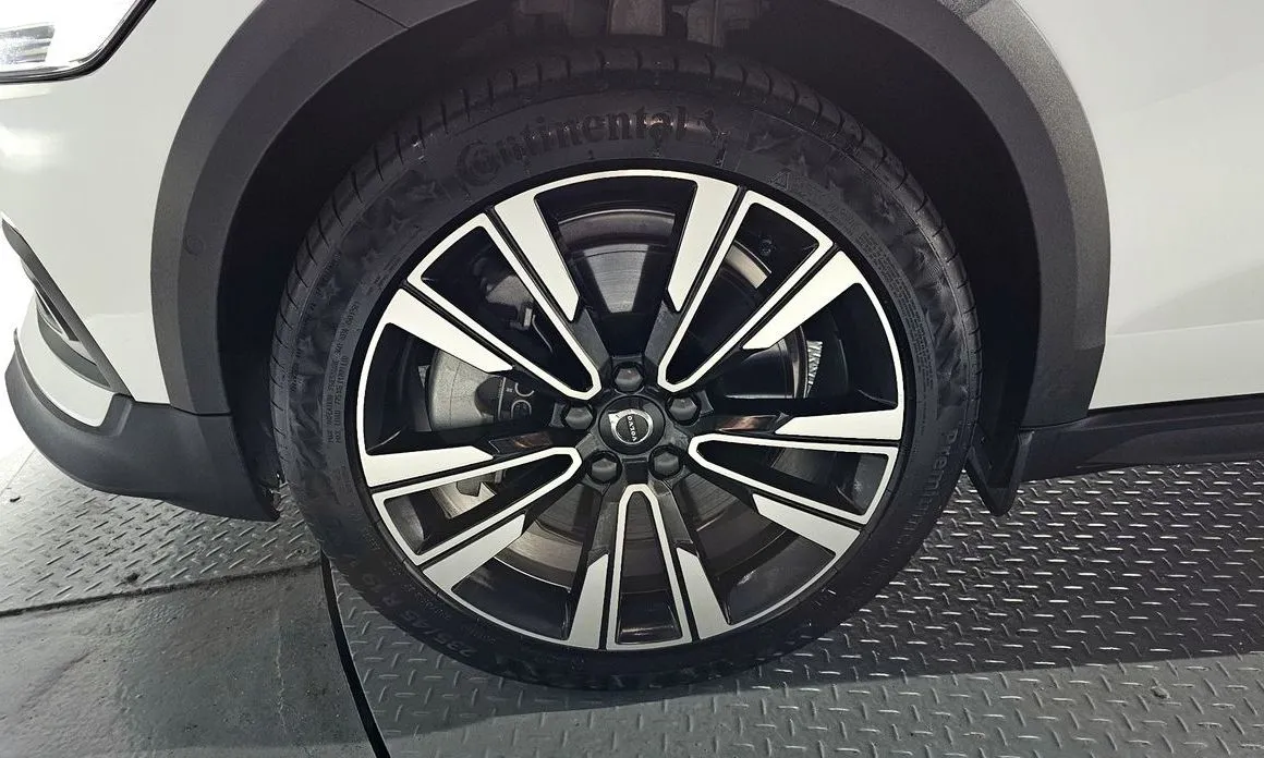 Volvo V60 2025 из KR, фото 9