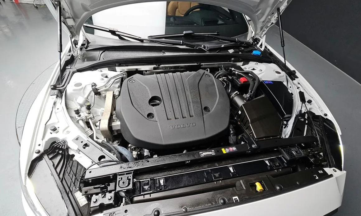 Volvo V60 2025 из KR, фото 8