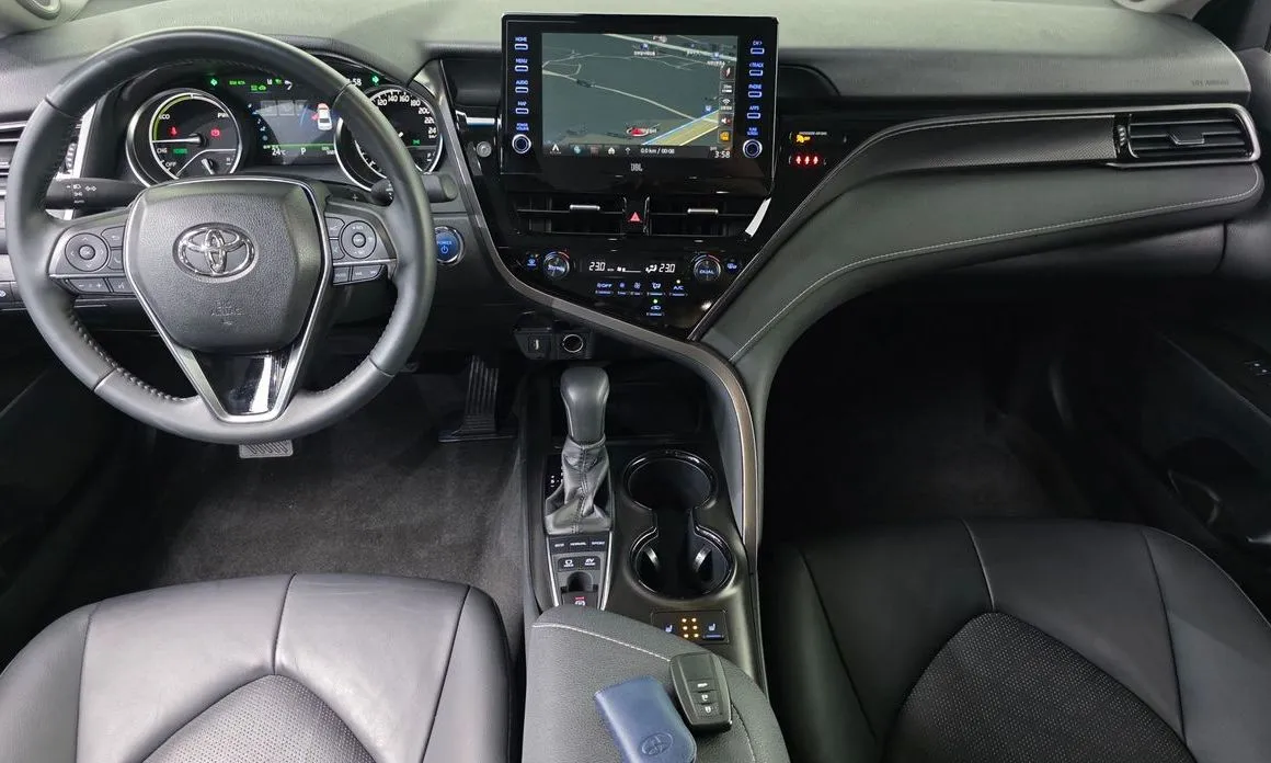 Toyota Camry 2024 из KR, фото 9