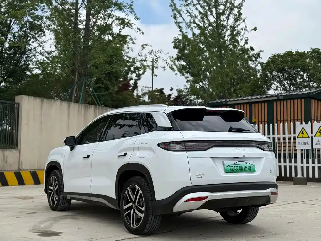 BYD L DM-i — фото 6