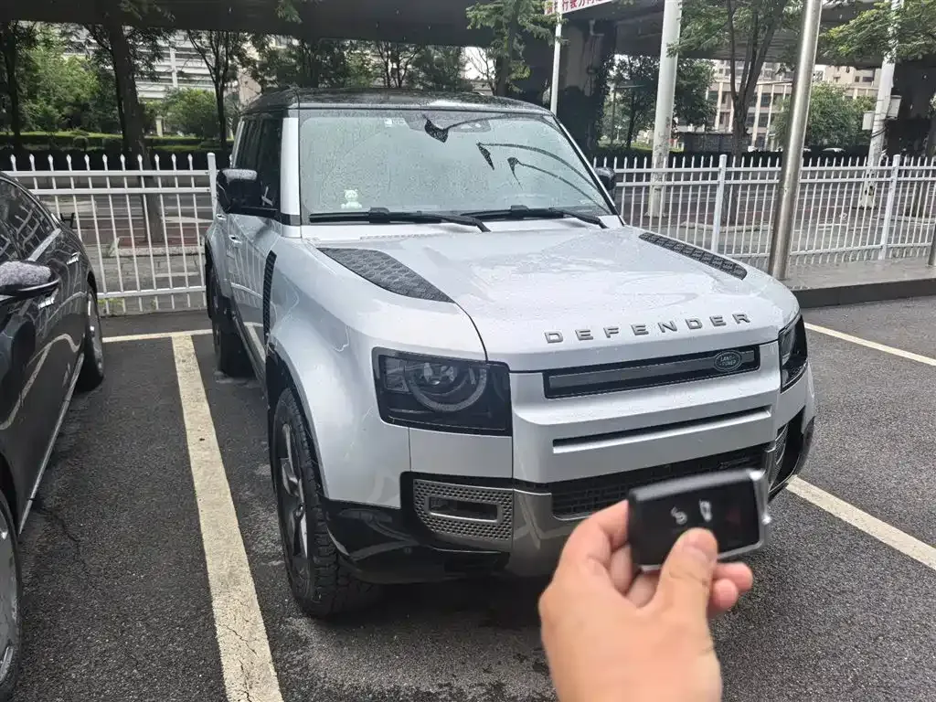 Land Rover Defender — фото 4