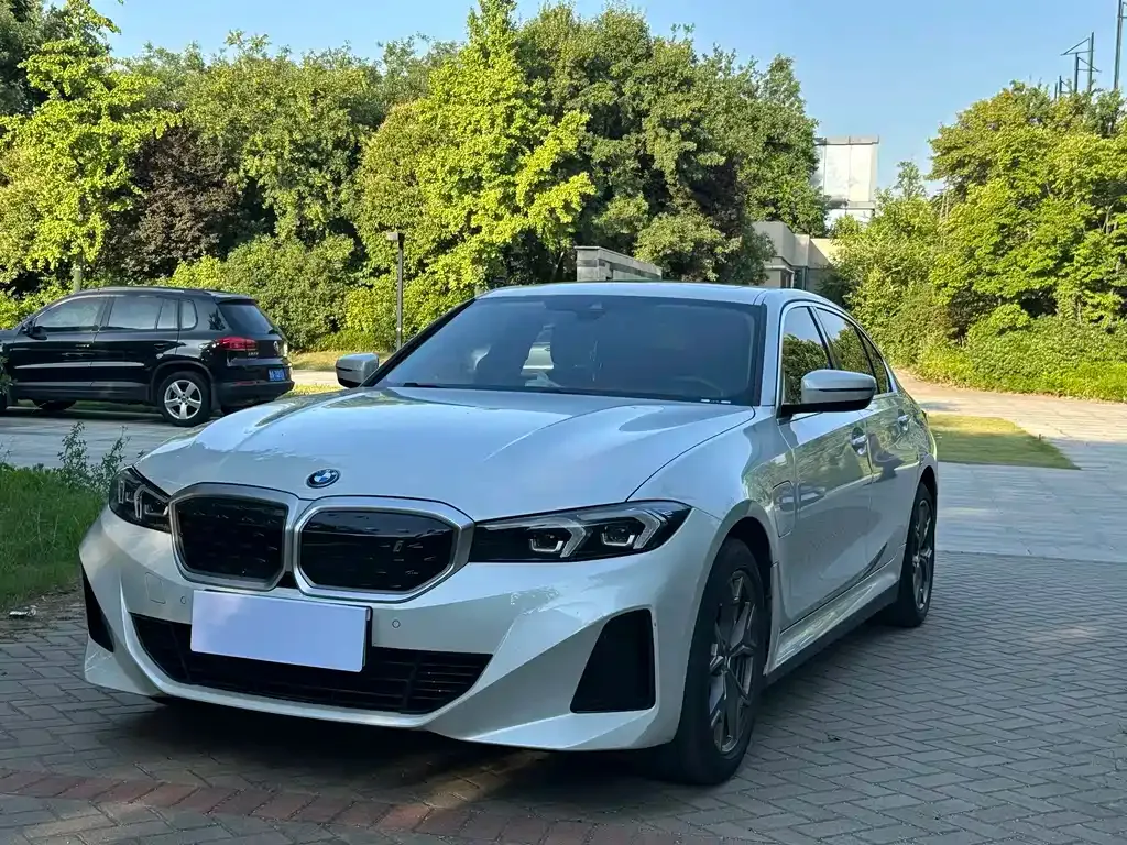 BMW i3 — фото 1