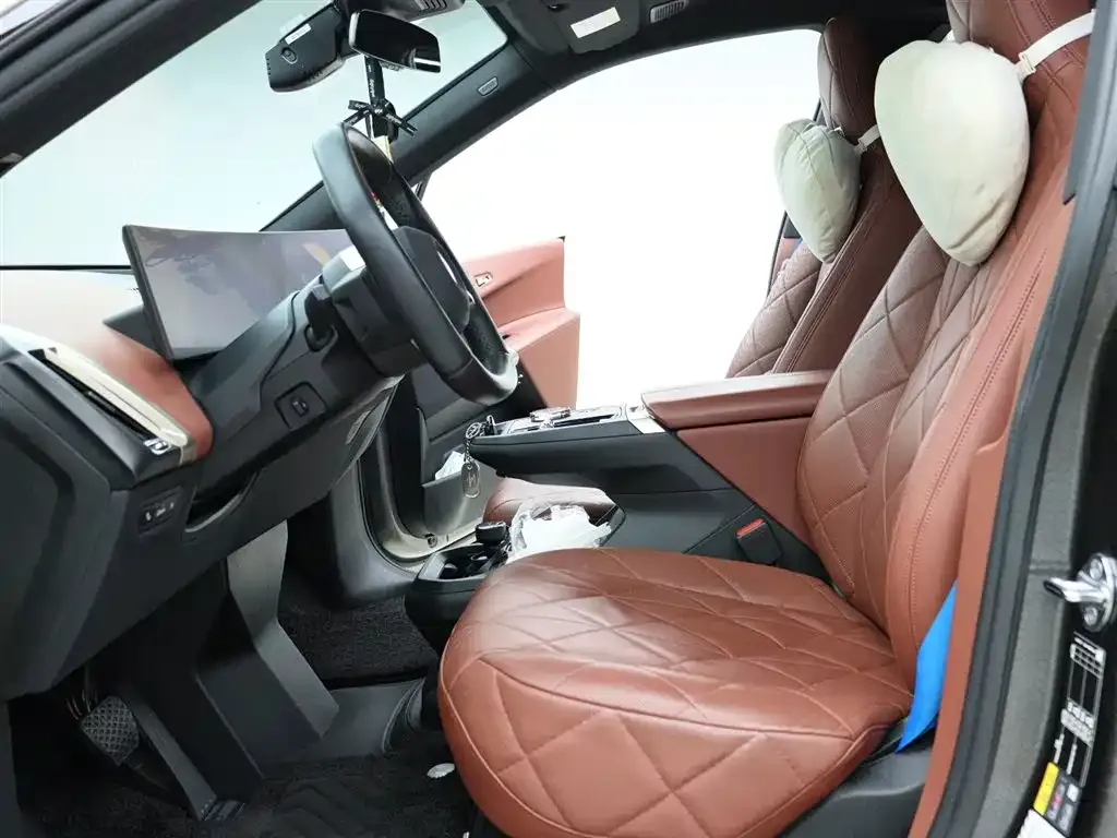 BMW iX M60 2024 из CN, фото 9