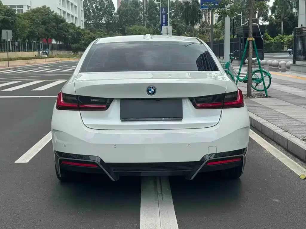 BMW i3 2024 из CN, фото 3