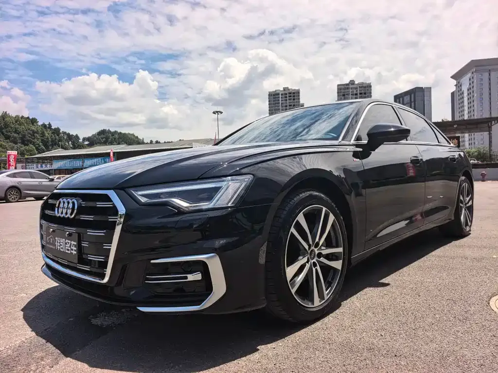 Audi A6L — фото 1