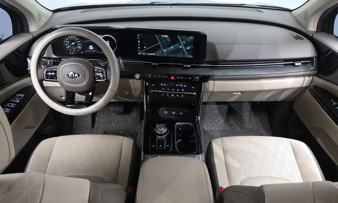 Kia Carnival — фото 10