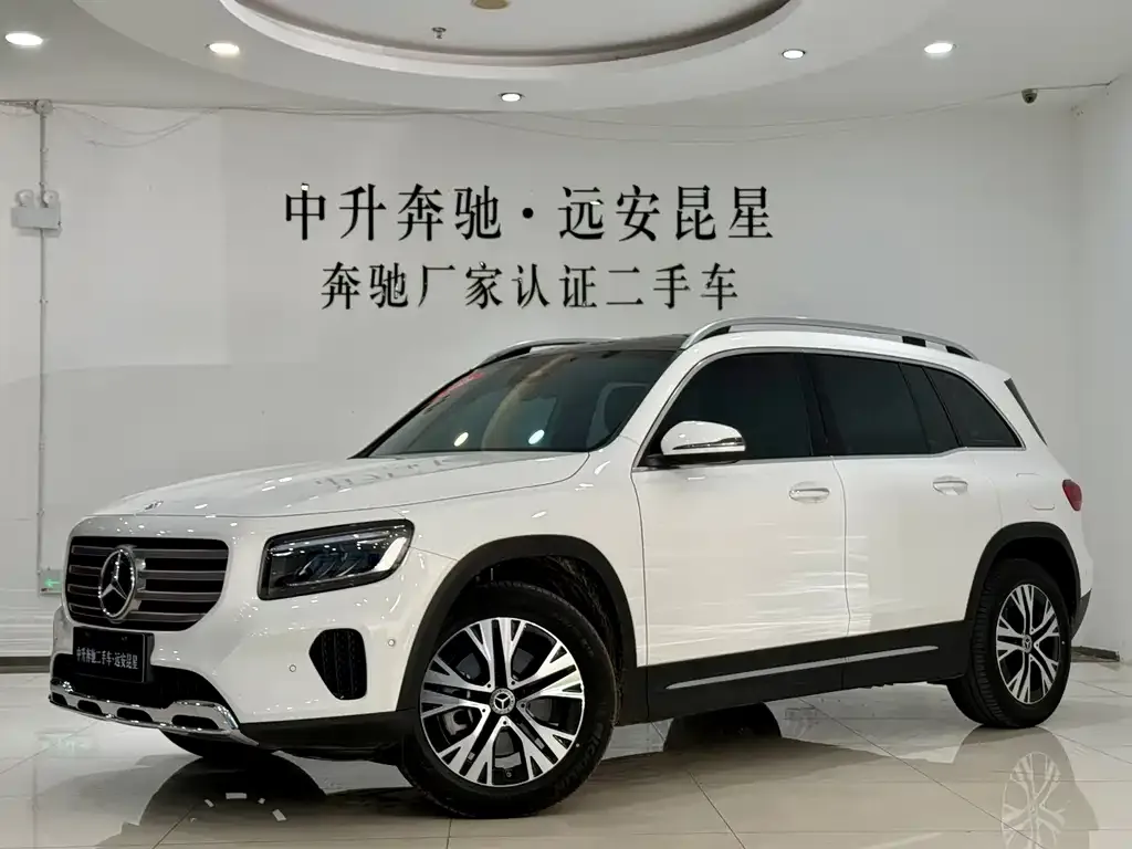 Mercedes-Benz GLB — фото 1