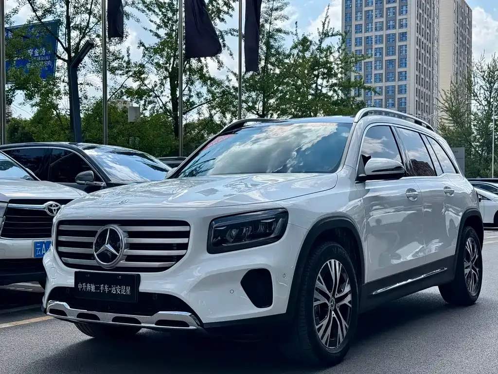 Mercedes-Benz GLB — фото 5