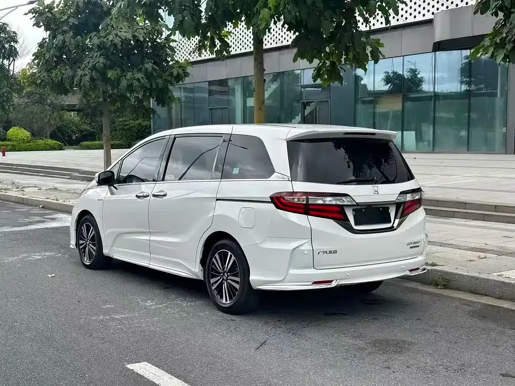 Honda Odyssey — фото 7
