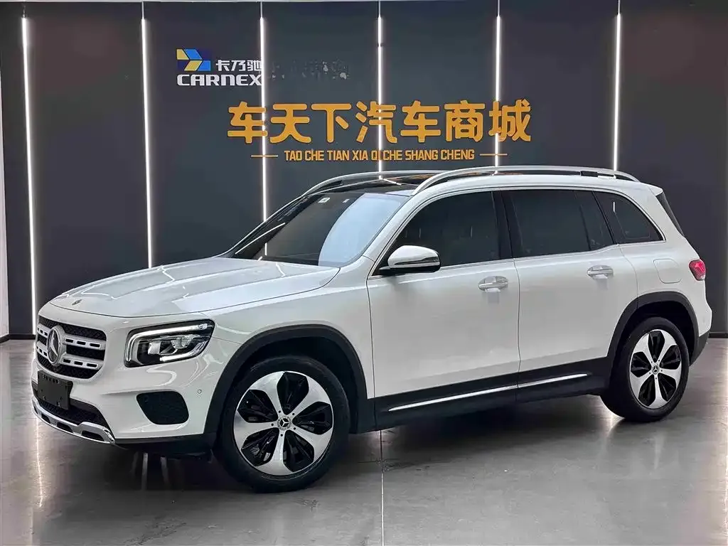 Mercedes-Benz GLB — фото 1