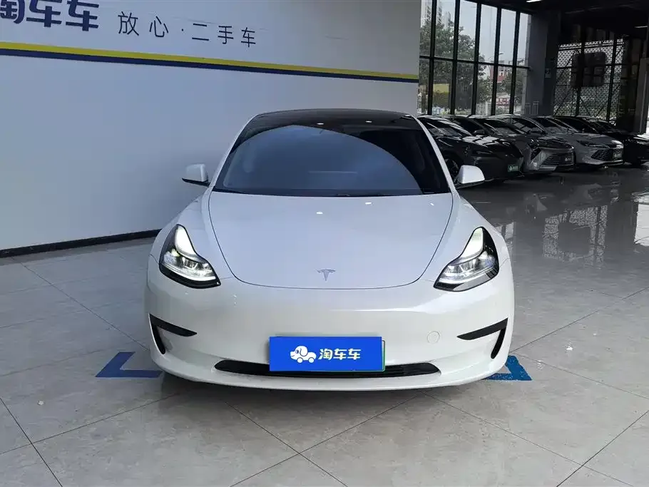 Tesla Model 3 — фото 4
