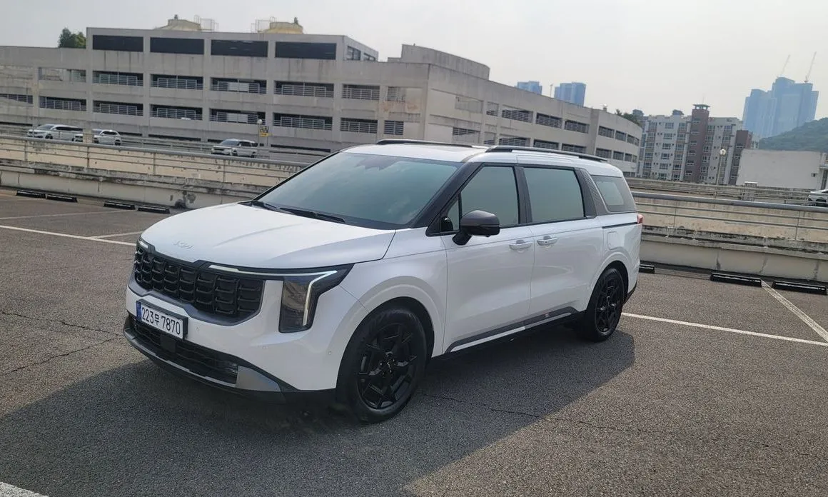 Kia Carnival