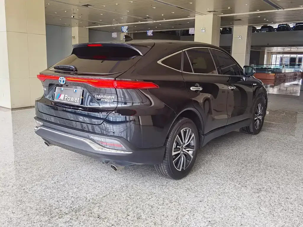 Toyota Harrier — фото 6