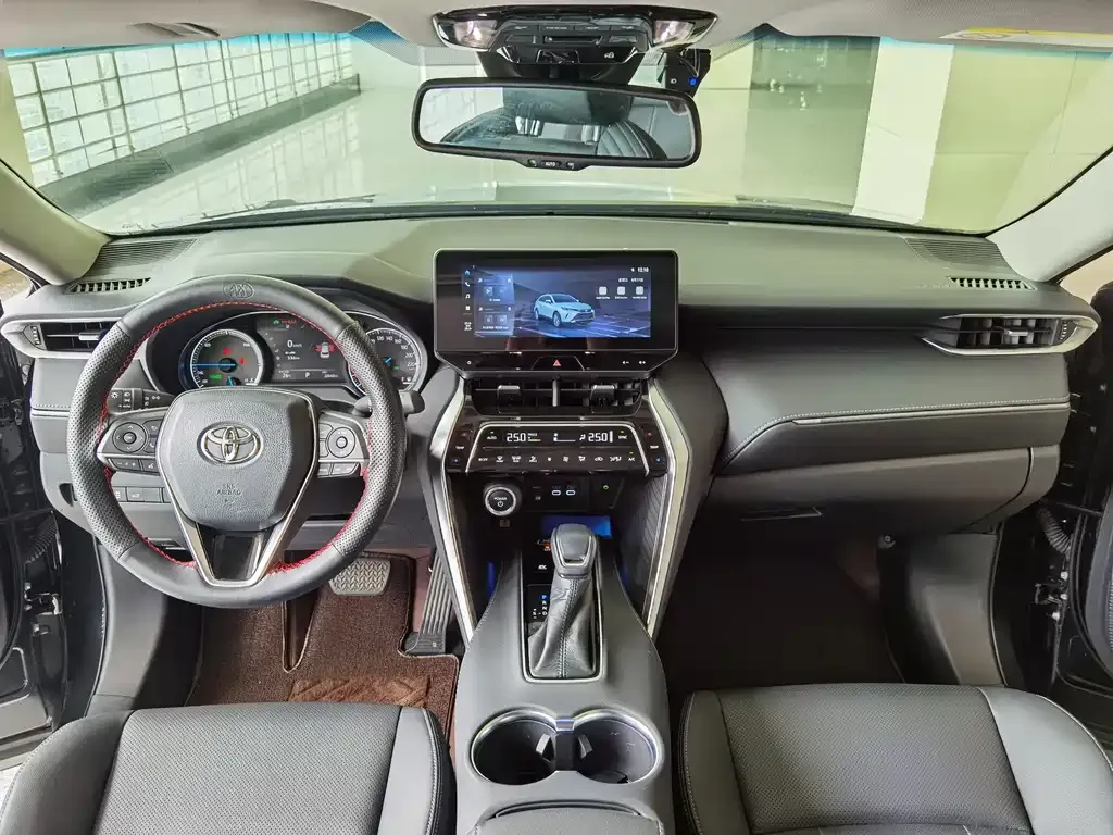 Toyota Harrier — фото 10
