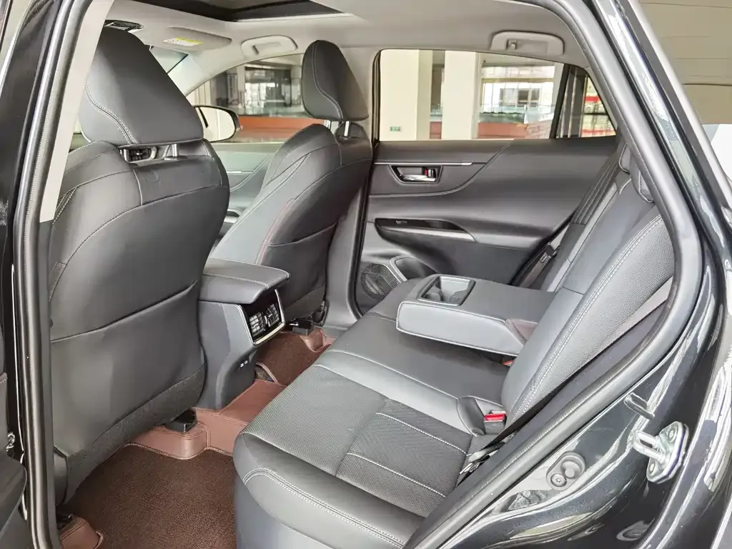 Toyota Harrier — фото 4