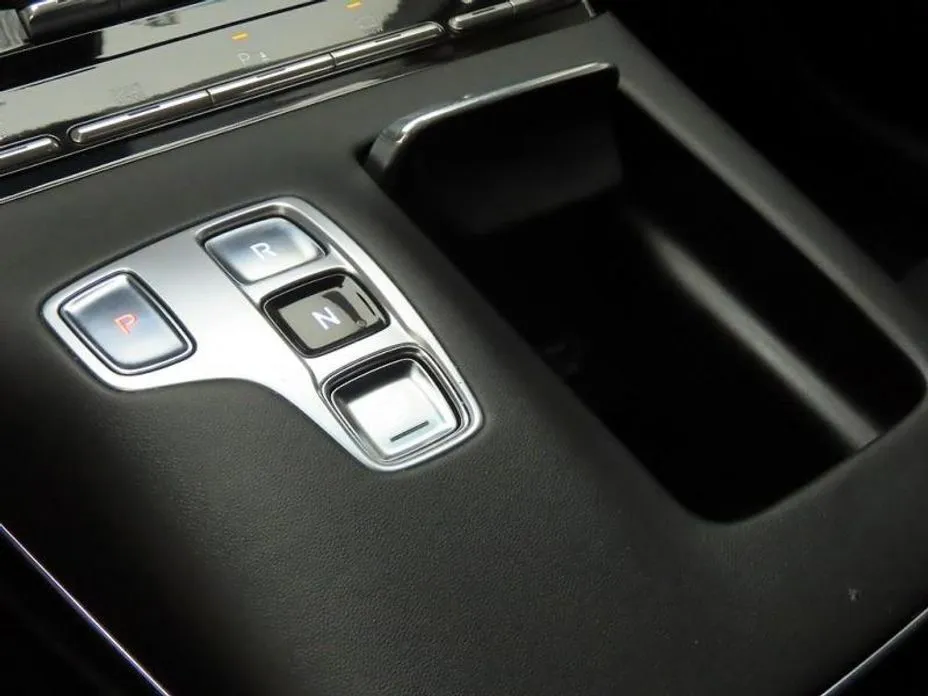 Hyundai Grandeur 2022 из KR, фото 4