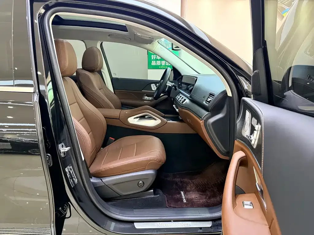 Mercedes-Benz GLS — фото 5