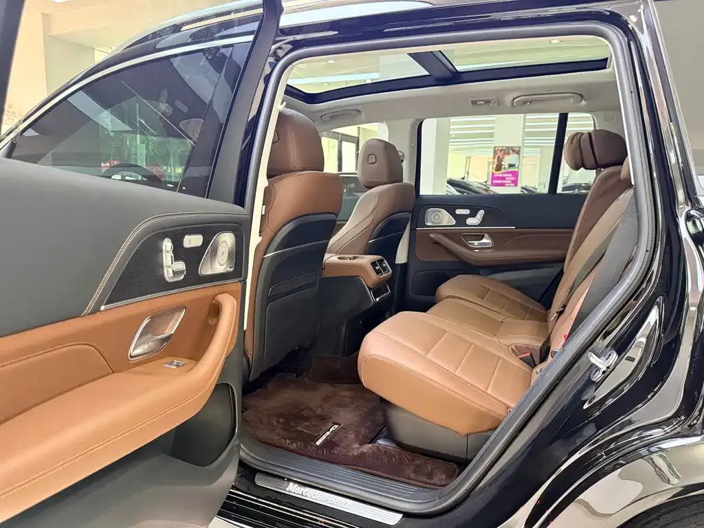 Mercedes-Benz GLS — фото 4