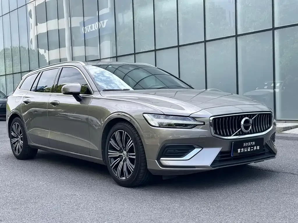 Volvo V60 2021 из CN, фото 5