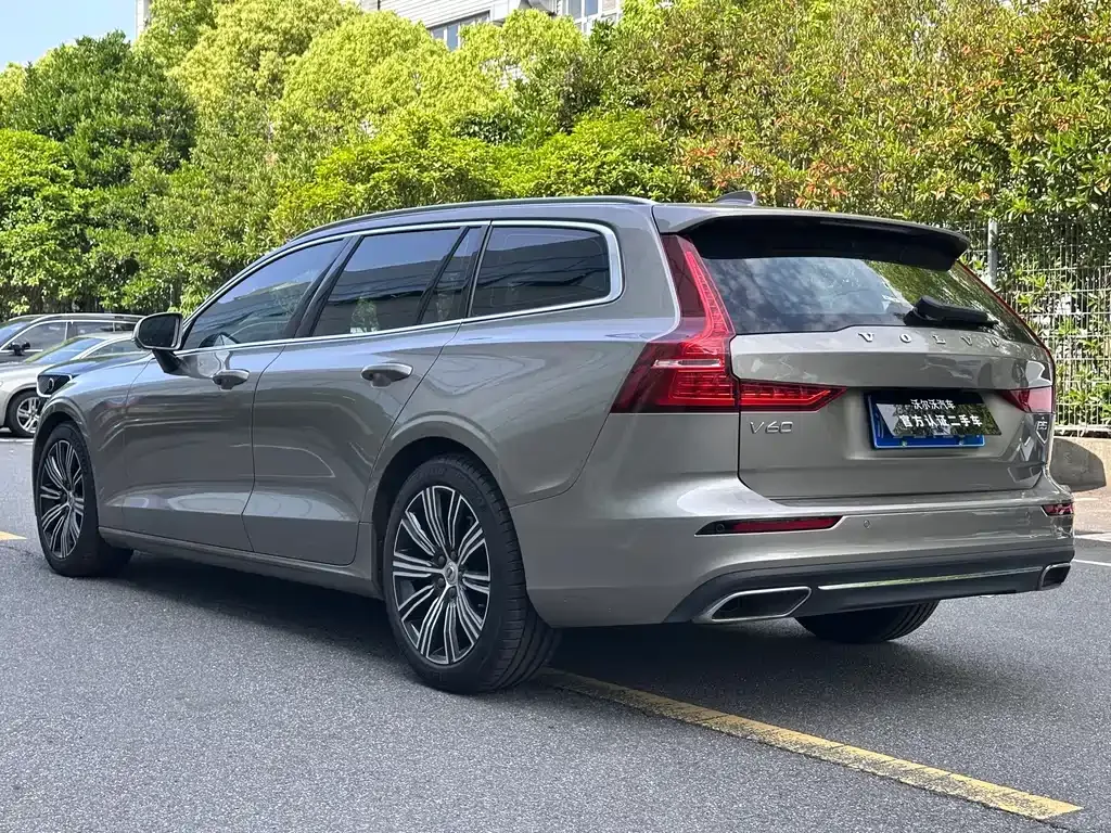 Volvo V60 2021 из CN, фото 9