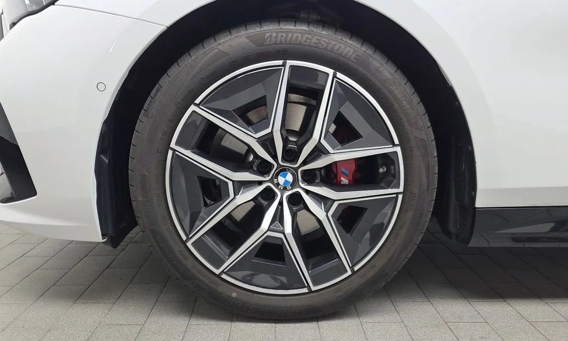 BMW 5-Series 2026 из KR, фото 7