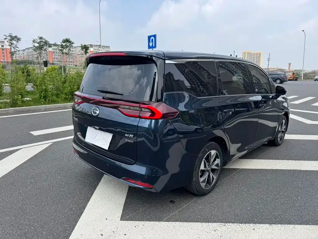 GAC Motor Trumpchi M6 — фото 10