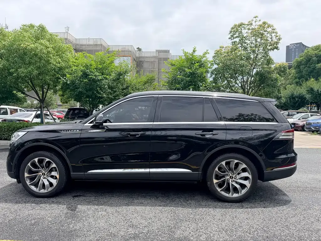 Lincoln Aviator — фото 4