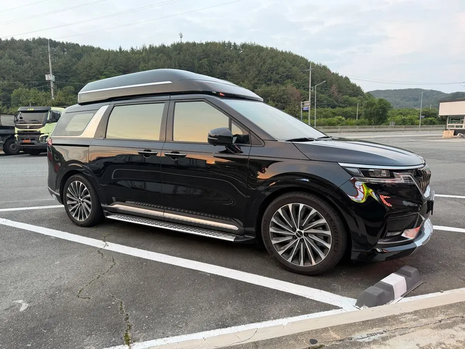 Kia Carnival 2023 из KR, фото 1