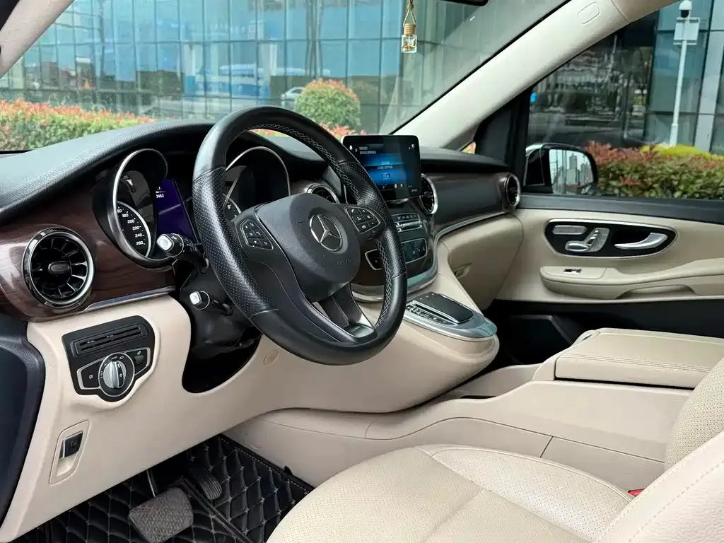Mercedes-Benz V-Class 2022 из CN, фото 3