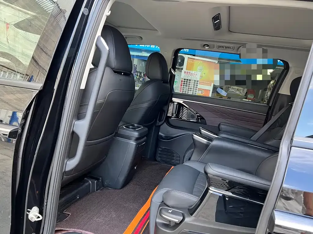 GAC Motor Trumpchi M8 — фото 3