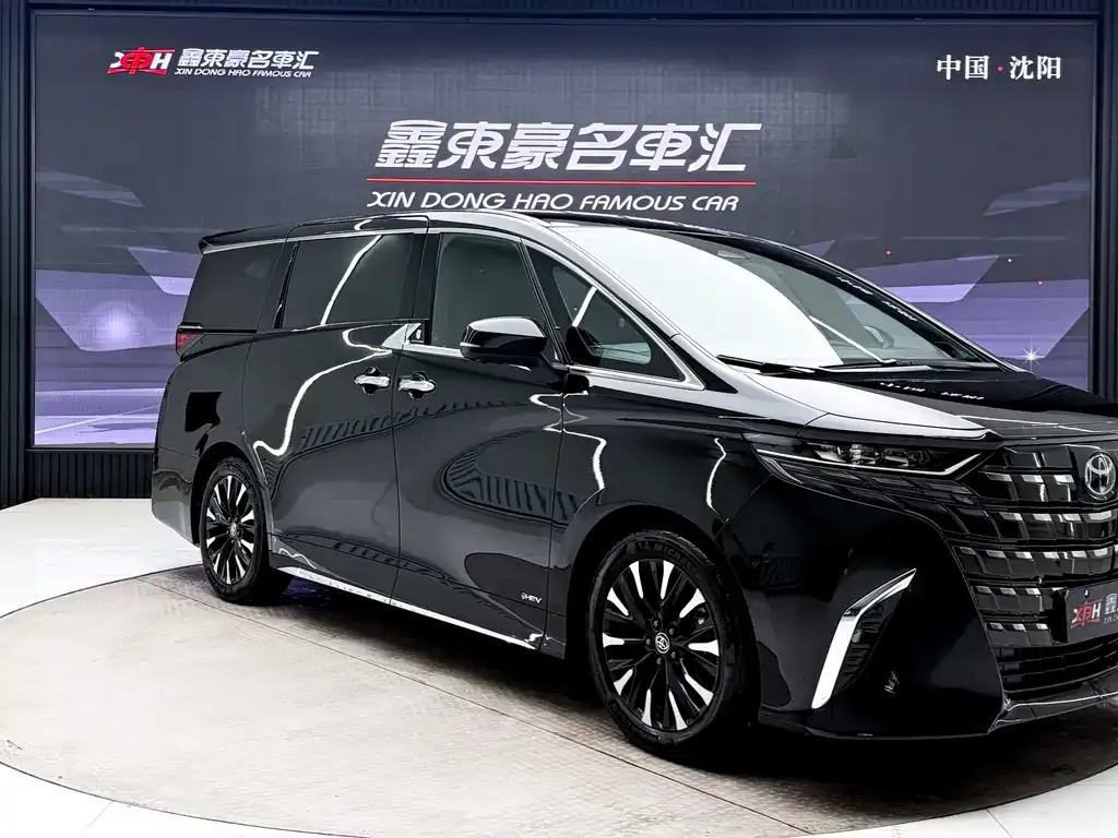 Toyota Alphard — фото 7