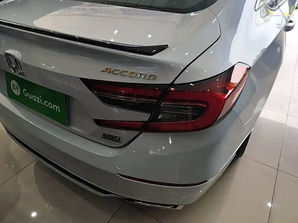 Honda Accord — фото 4
