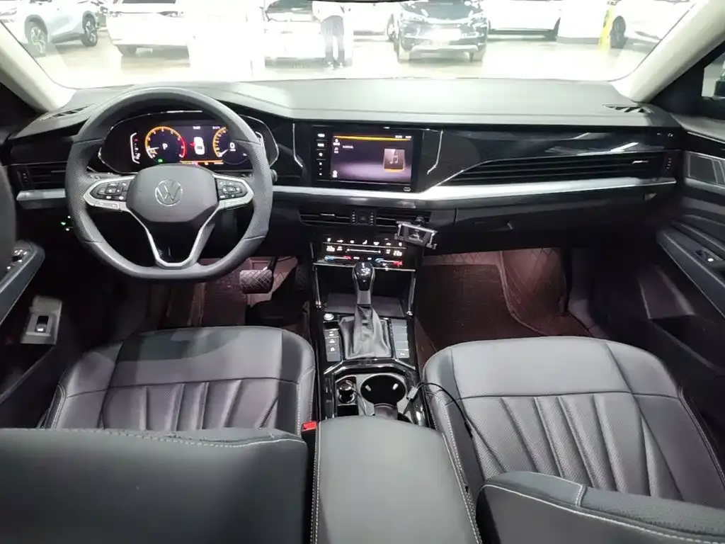 Volkswagen Passat — фото 7