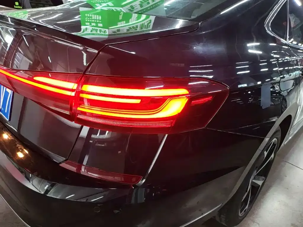 Volkswagen Passat — фото 8
