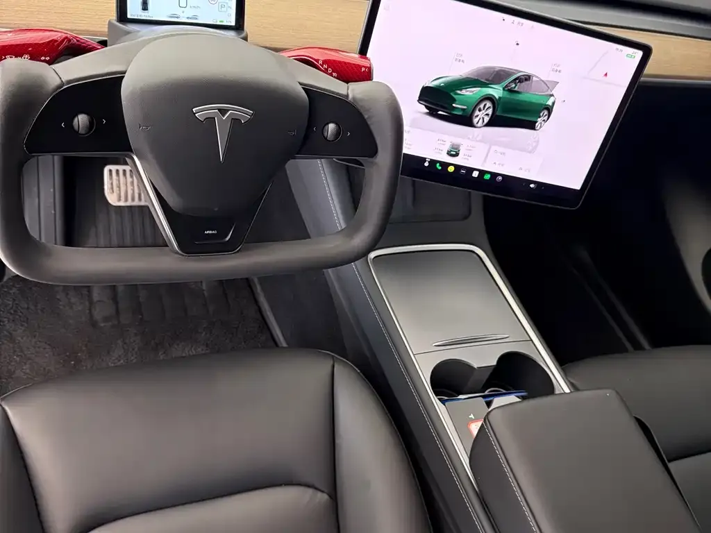Tesla Model Y — фото 2