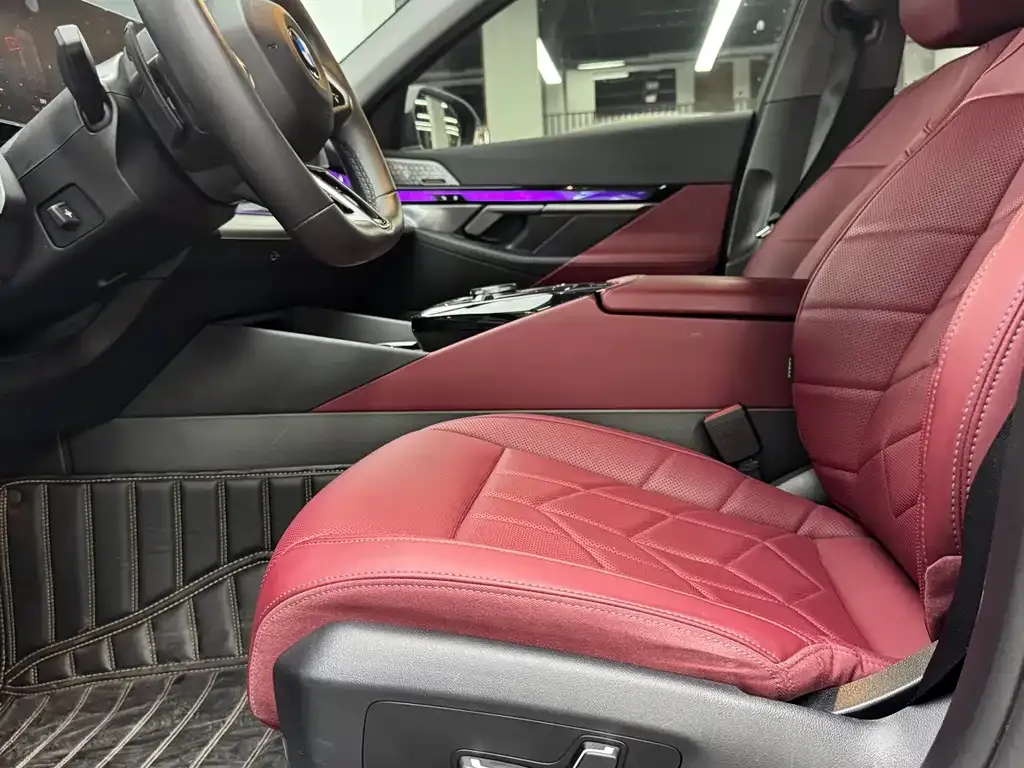 BMW 5 Series 2024 из CN, фото 7