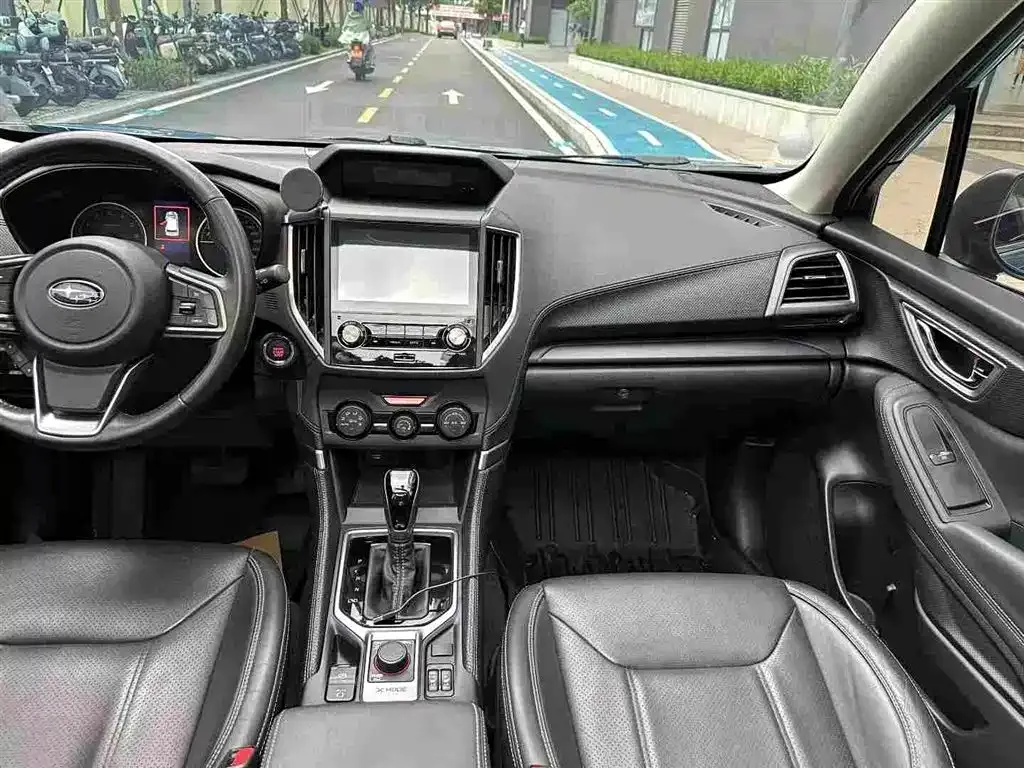 Subaru Forester 2021 из CN, фото 2