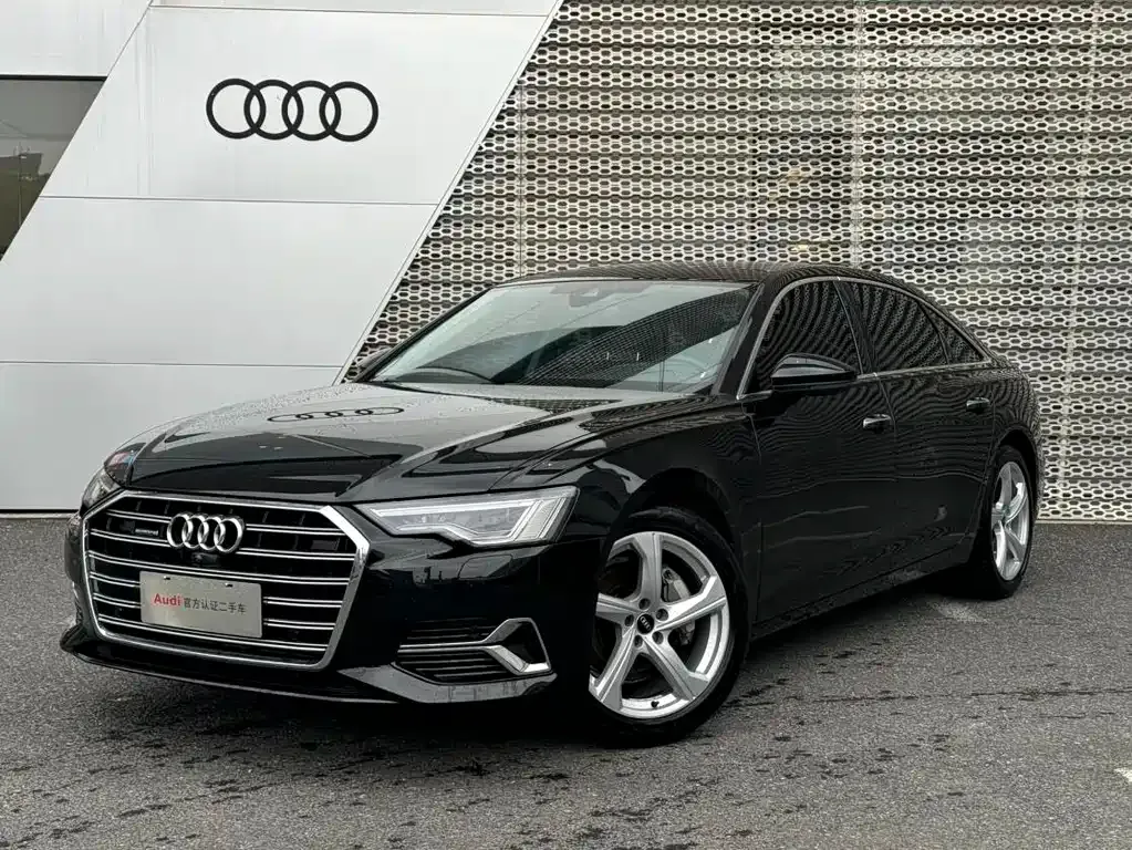 Audi A6L — фото 1