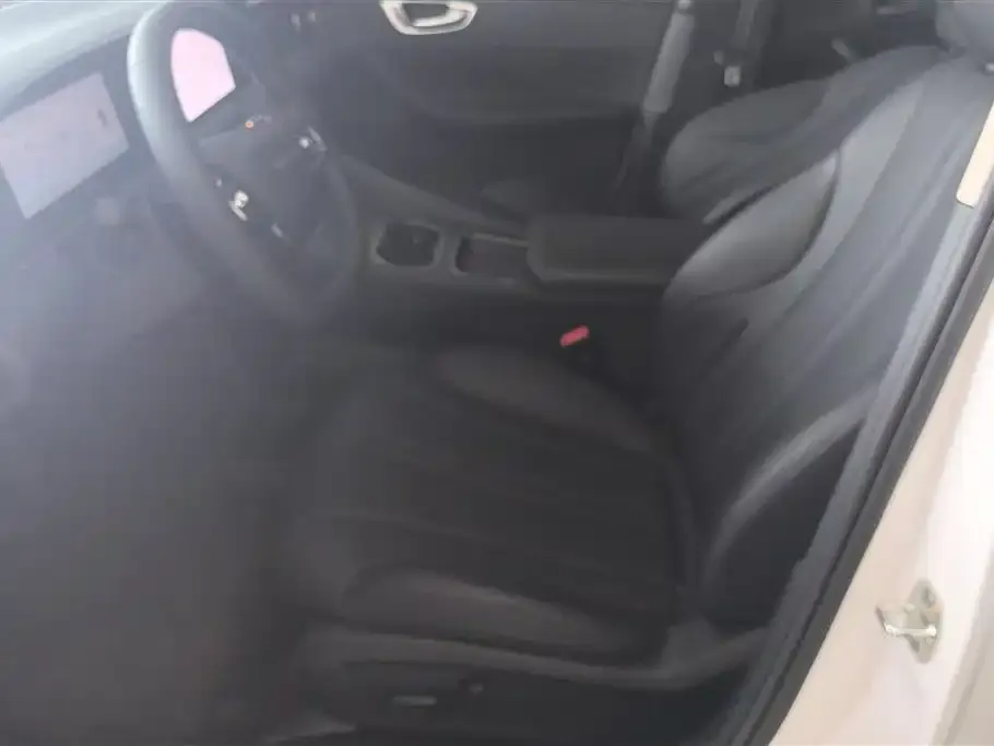 Roewe D7 2025 из CN, фото 8