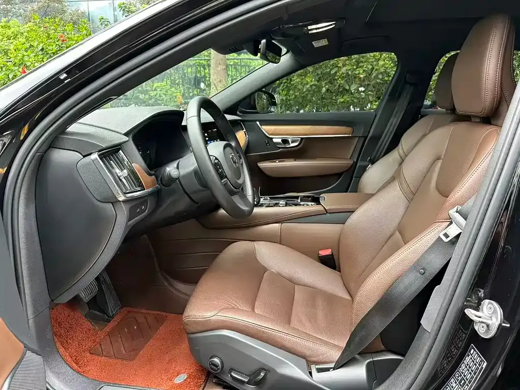 Volvo S90 PHEV 2023 из CN, фото 10
