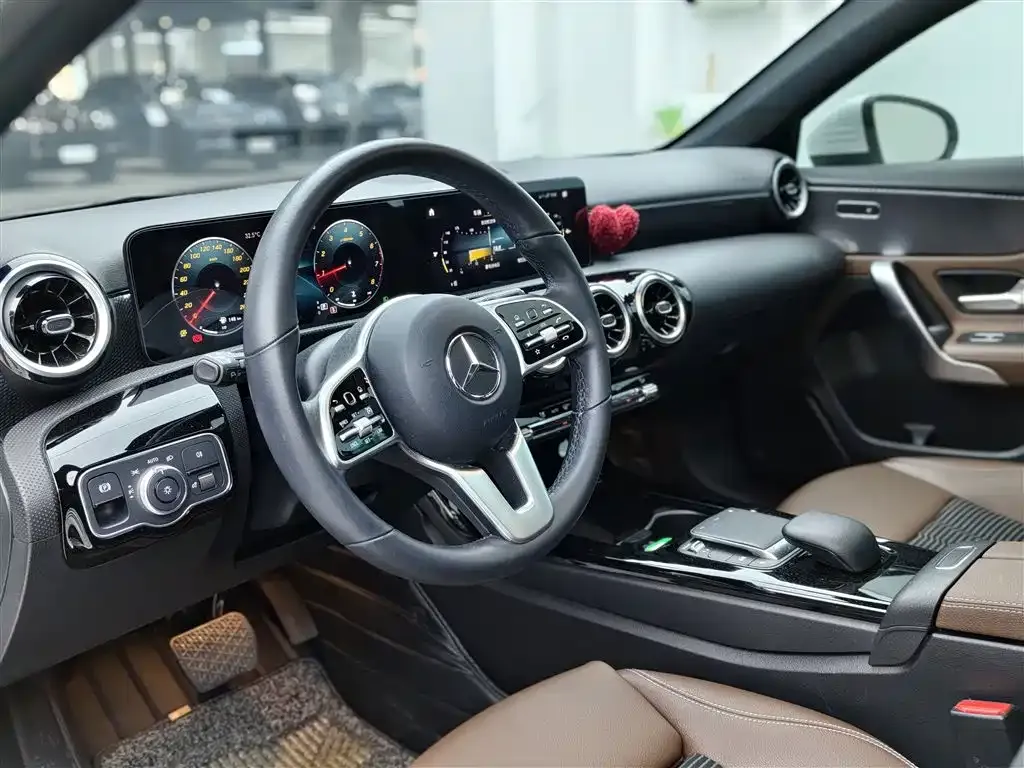 Mercedes-Benz A-Class (Import) 2022 из CN, фото 3
