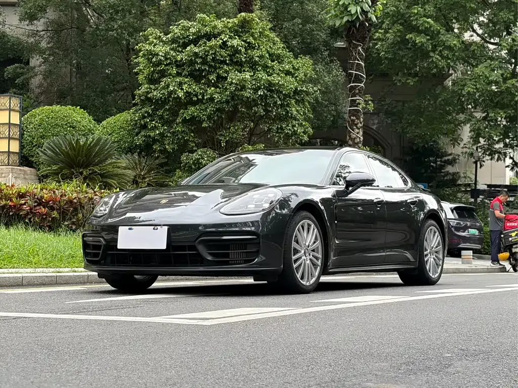 Porsche Panamera — фото 10