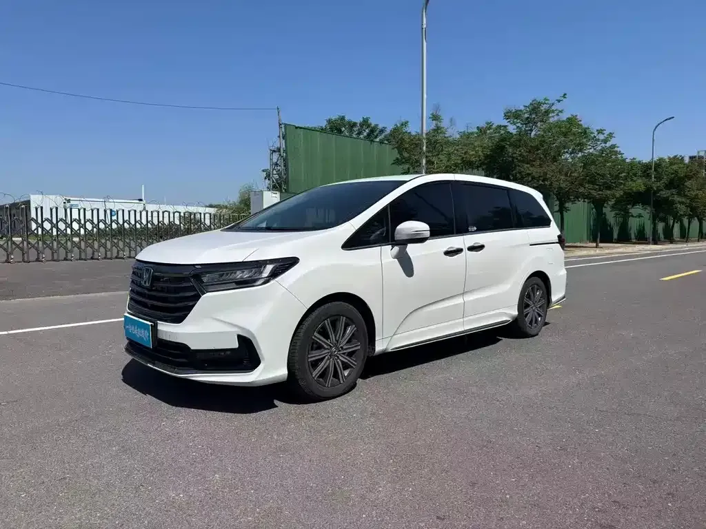 Honda Odyssey — фото 1