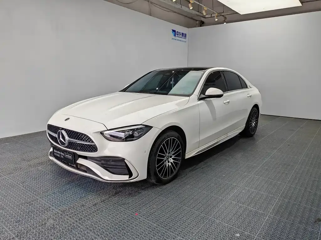 Mercedes-Benz C-Class — фото 1