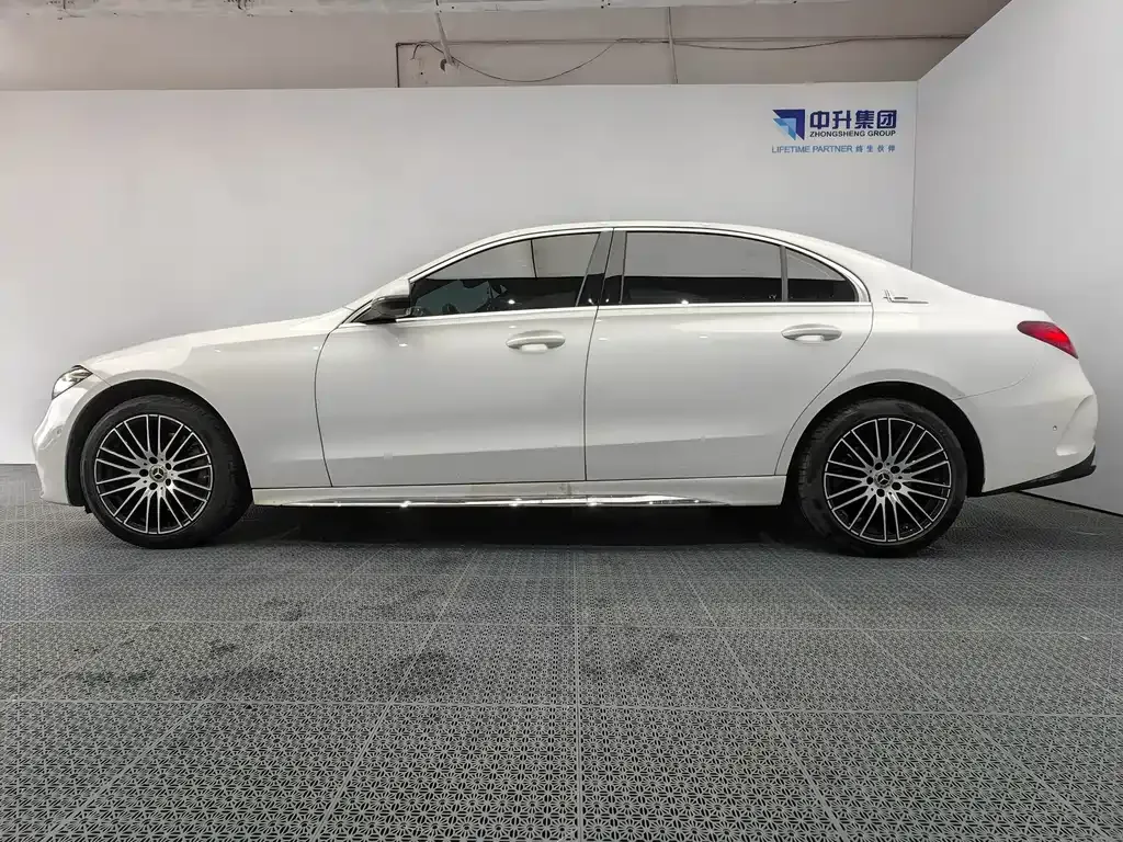 Mercedes-Benz C-Class — фото 10